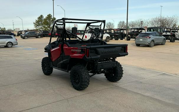 2025 Honda Pioneer 1000 Deluxe