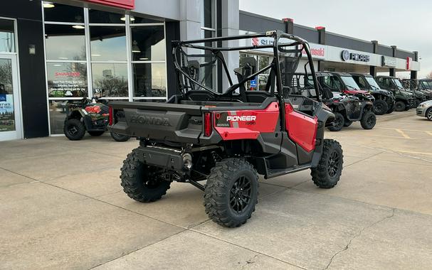 2025 Honda Pioneer 1000 Deluxe