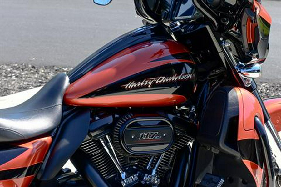 2017 Harley-Davidson CVO™ Street Glide®