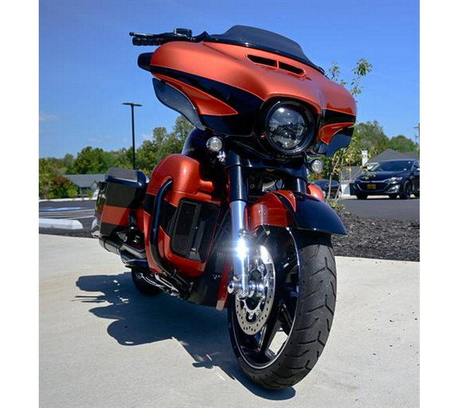 2017 Harley-Davidson CVO™ Street Glide®