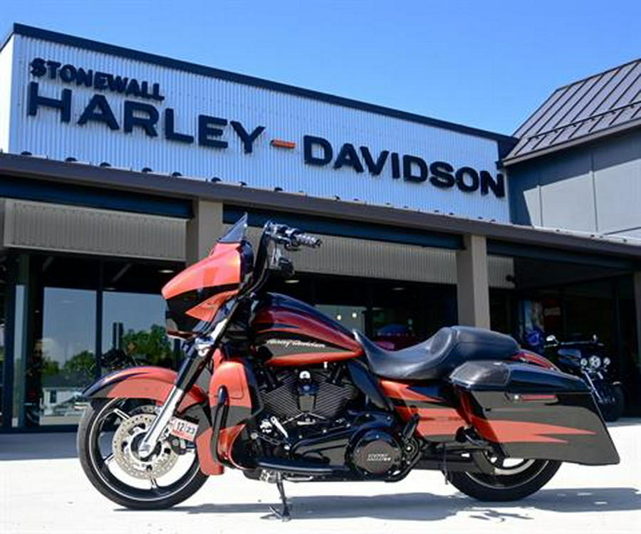 2017 Harley-Davidson CVO™ Street Glide®