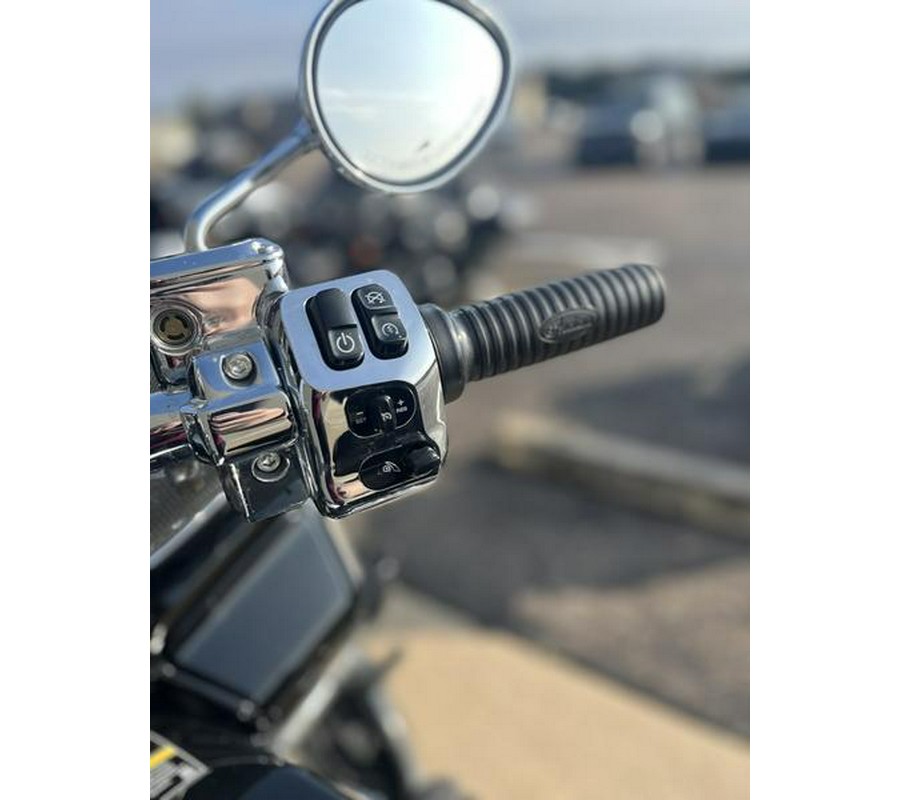 2023 Indian Motorcycle® Pursuit Limited Black Metallic