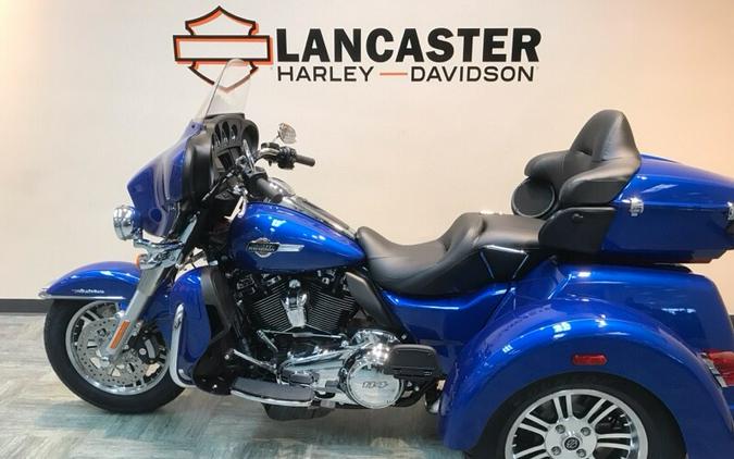 2024 Harley-Davidson Tri Glide Ultra Blue Burst FLHTCUTG