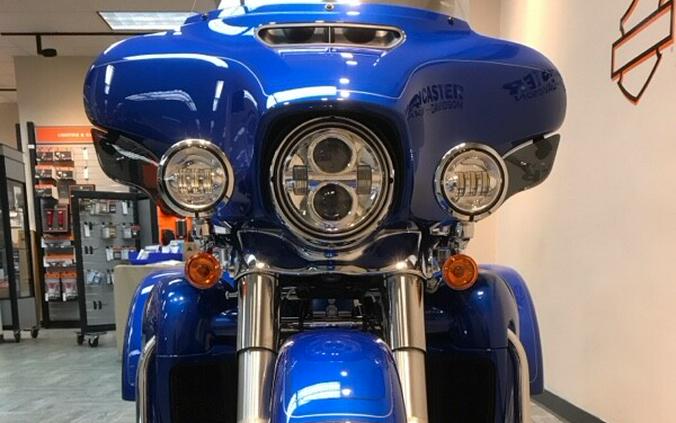 2024 Harley-Davidson Tri Glide Ultra Blue Burst FLHTCUTG