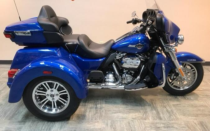 2024 Harley-Davidson Tri Glide Ultra Blue Burst FLHTCUTG