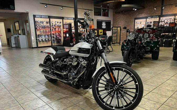 2024 Harley-Davidson Breakout 117 White Onyx Pearl
