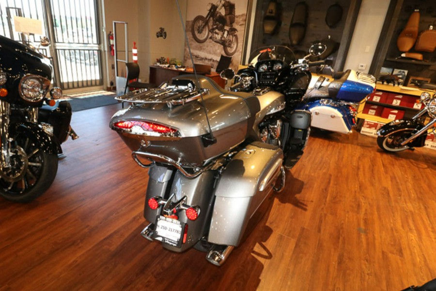 2025 Indian Motorcycle® Pursuit® Limited Heavy Metal with Black Metallic