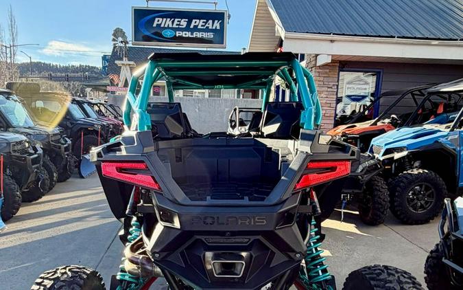 2025 Polaris RZR PRO R 4 ULTIMATE BLACK CRYSTAL / RADIANT GREEN