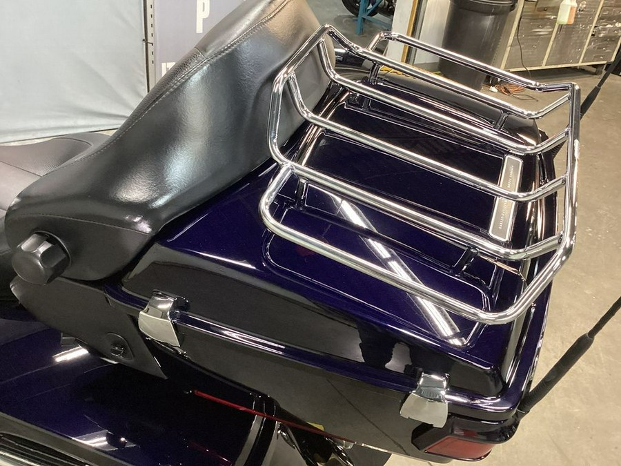 2011 Harley-Davidson® FLHTCUSE6 - CVO™ Ultra Classic® Electra Glide®