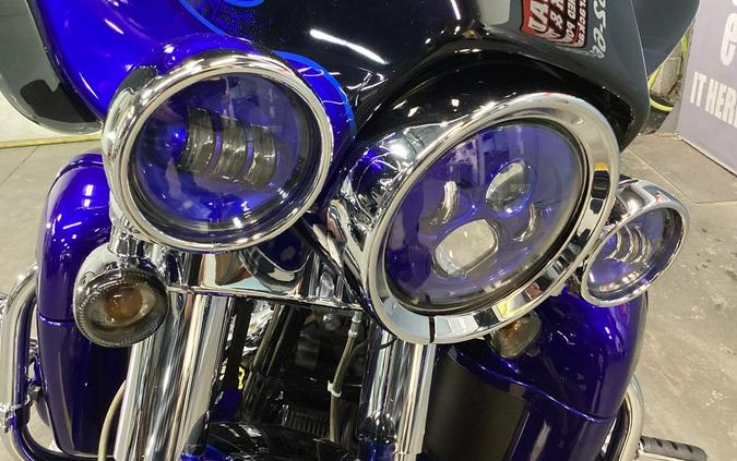 2011 Harley-Davidson® FLHTCUSE6 - CVO™ Ultra Classic® Electra Glide®