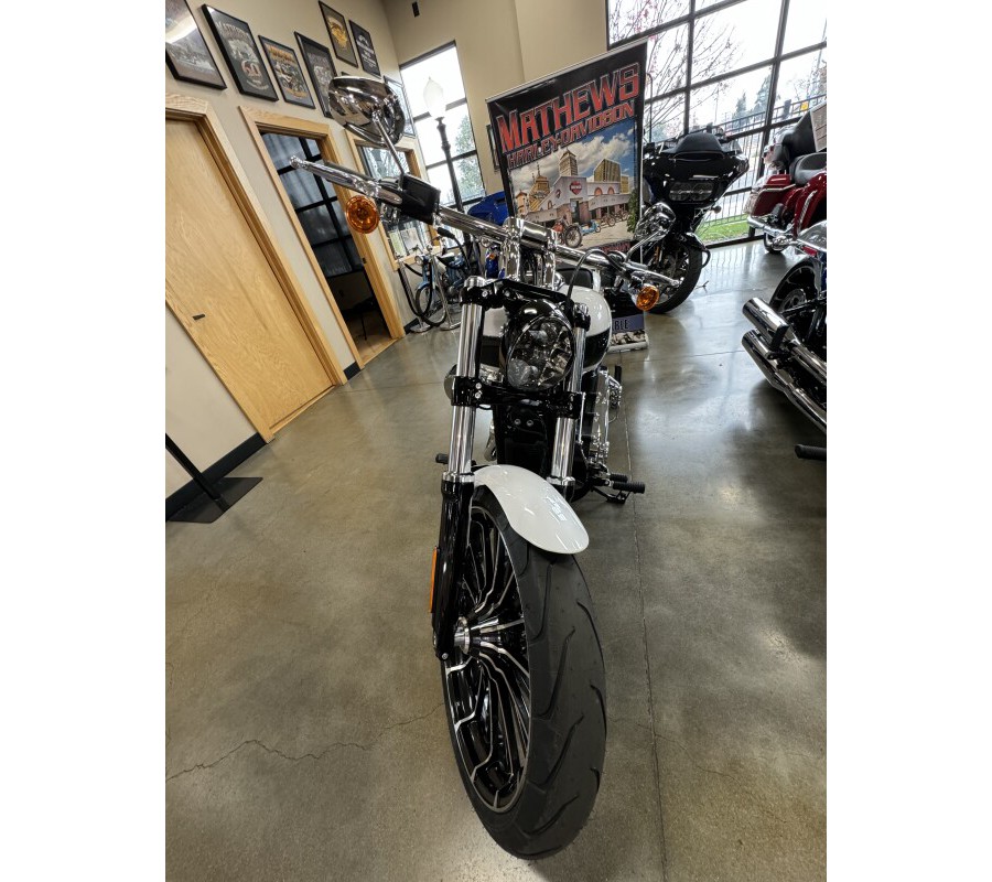 2024 Harley-Davidson Breakout White Onyx Pearl