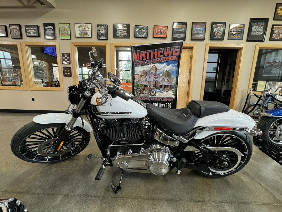 2024 Harley-Davidson Breakout White Onyx Pearl