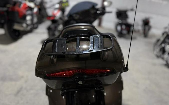 2023 Indian Motorcycle® Roadmaster® Dark Horse® Bronze Pearl Metallic