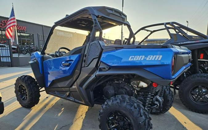 2023 Can-Am® Commander XT 700