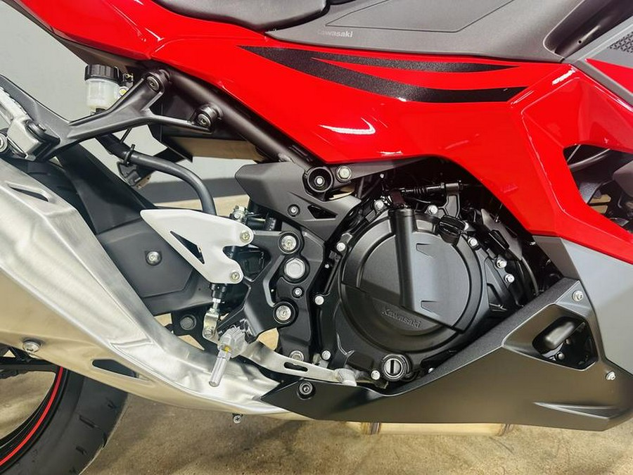 2024 Kawasaki Ninja® 500 ABS Passion Red/Metallic Flat Spark Black