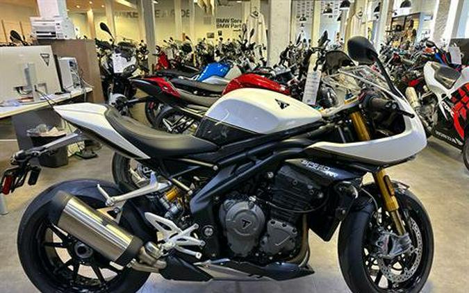 2023 Triumph Speed Triple 1200 RR