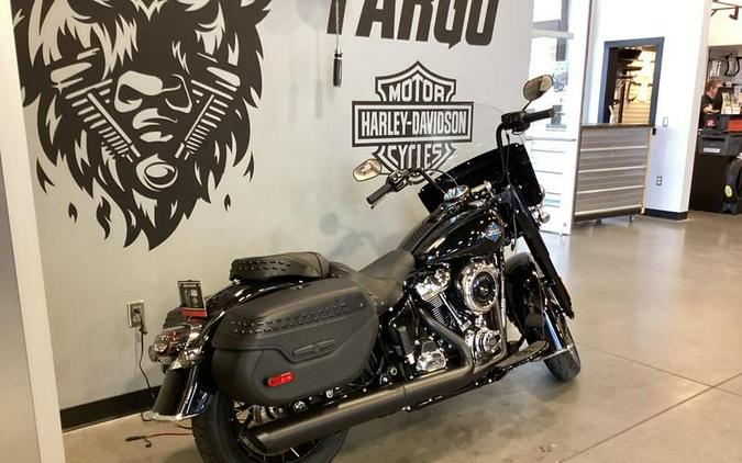 2026 Harley-Davidson® FLHC - Heritage Classic