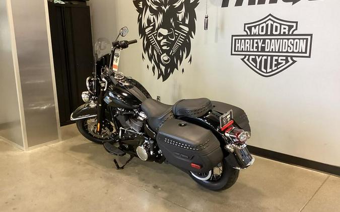 2026 Harley-Davidson® FLHC - Heritage Classic
