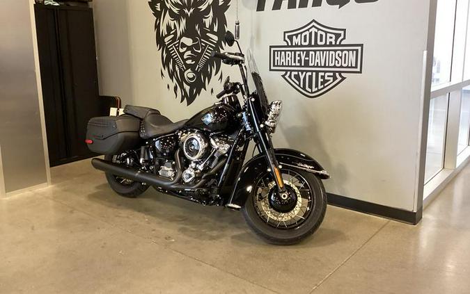 2026 Harley-Davidson® FLHC - Heritage Classic