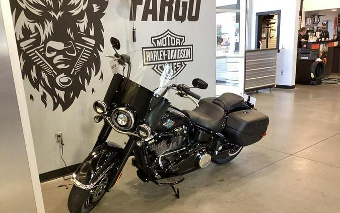 2026 Harley-Davidson® FLHC - Heritage Classic