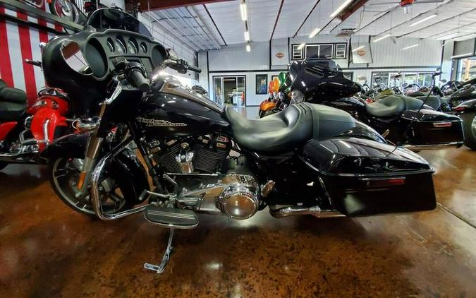 2019 Harley-Davidson® FLHX - Street Glide®