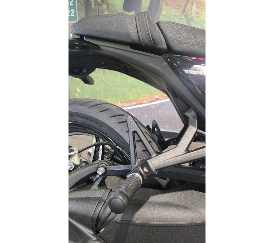 2025 BMW Motorrad R 12 nineT - Option 719