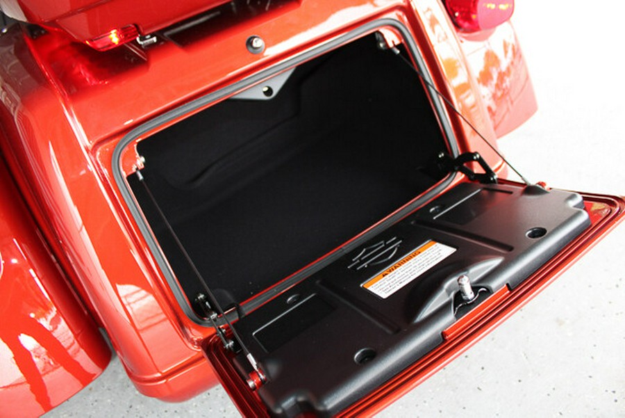 New 2025 Harley-Davidson Tri Glide Ultra FLHTCUTG Trike For Sale In Miami, Florida