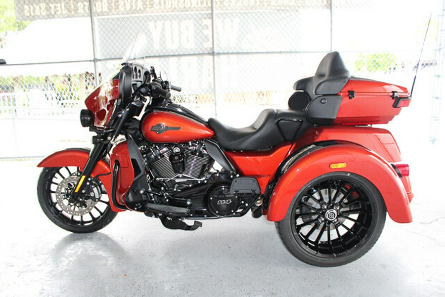 New 2025 Harley-Davidson Tri Glide Ultra FLHTCUTG Trike For Sale In Miami, Florida