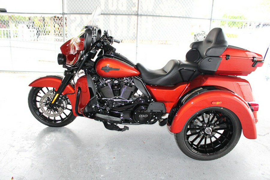New 2025 Harley-Davidson Tri Glide Ultra FLHTCUTG Trike For Sale In Miami, Florida