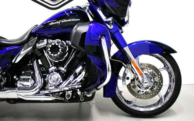 2017 Harley Davidson Street Glide CVO FLHXSE Screamin Eagle