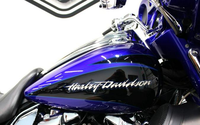 2017 Harley Davidson Street Glide CVO FLHXSE Screamin Eagle