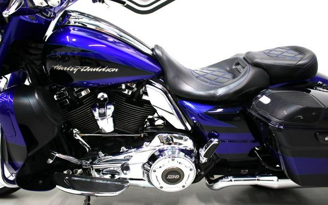 2017 Harley Davidson Street Glide CVO FLHXSE Screamin Eagle