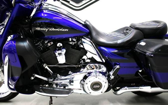 2017 Harley Davidson Street Glide CVO FLHXSE Screamin Eagle