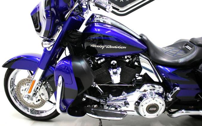 2017 Harley Davidson Street Glide CVO FLHXSE Screamin Eagle