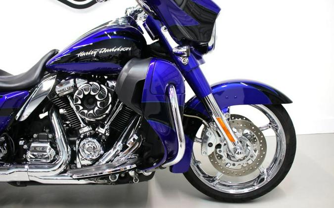 2017 Harley Davidson Street Glide CVO FLHXSE Screamin Eagle