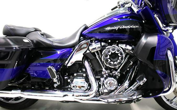 2017 Harley Davidson Street Glide CVO FLHXSE Screamin Eagle