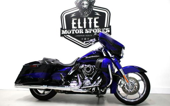2017 Harley Davidson Street Glide CVO FLHXSE Screamin Eagle