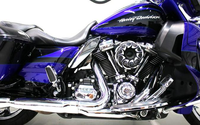 2017 Harley Davidson Street Glide CVO FLHXSE Screamin Eagle