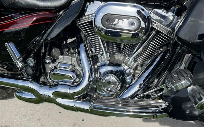 2011 Harley-Davidson FLHXSE2 - CVO Street Glide