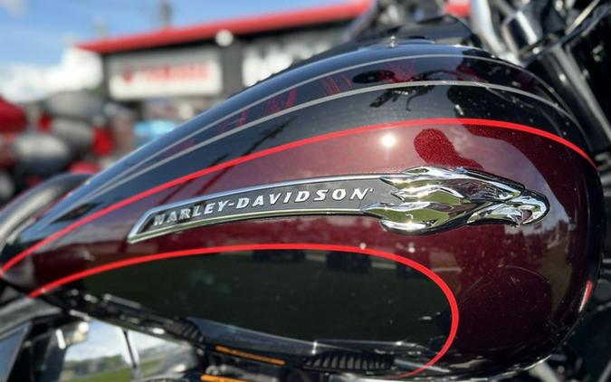 2011 Harley-Davidson FLHXSE2 - CVO Street Glide