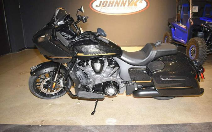 2026 Indian Challenger Dark Horse 112 Black Crystal w/Black Metallic & Championship G