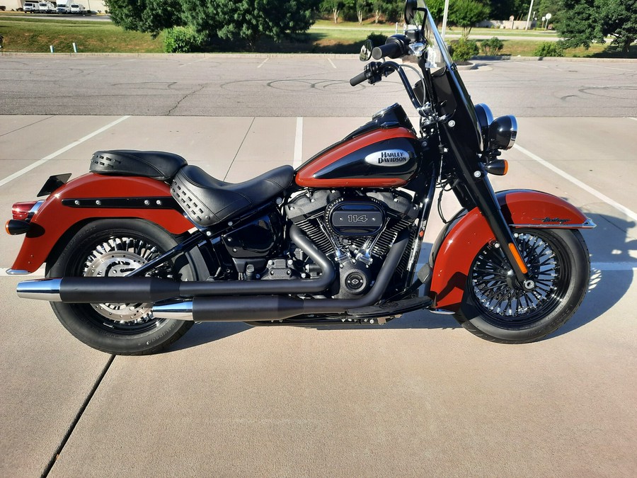 2024 Harley-Davidson® Heritage Classic Red Rock / Vivid Black - Black Finish