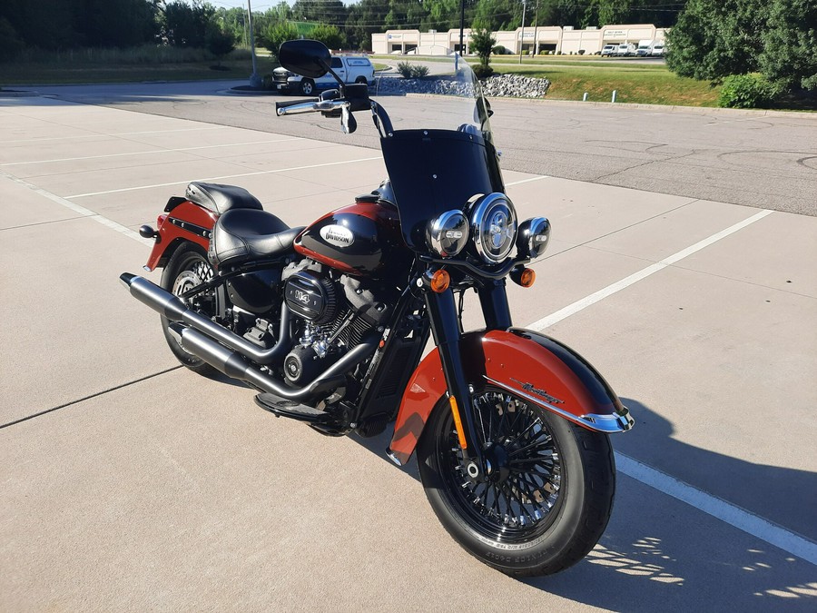 2024 Harley-Davidson® Heritage Classic Red Rock / Vivid Black - Black Finish