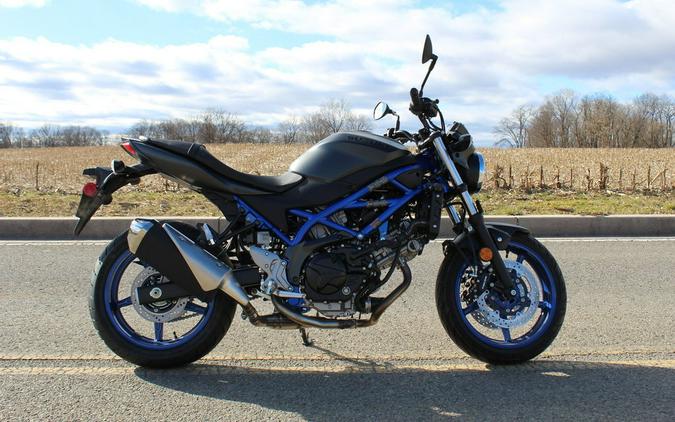 2022 Suzuki SV650 ABS Review [Quick Commuter Test on LA Freeways]