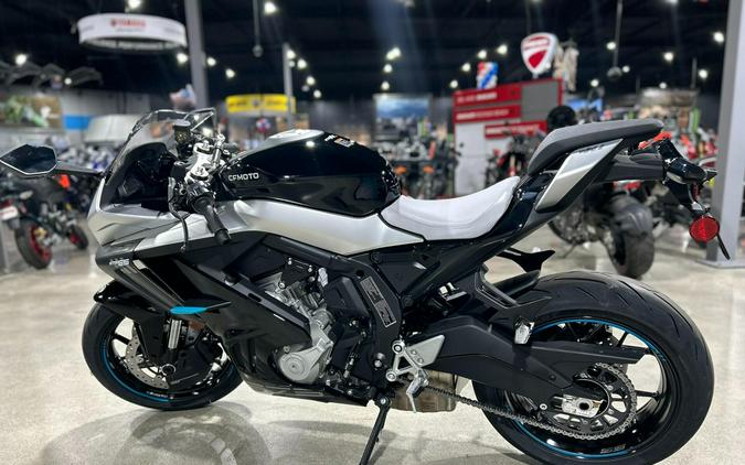2025 CFMoto 675SS