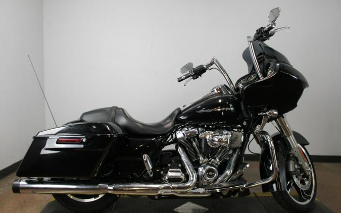 Harley-Davidson® Road Glide® 2017 FLTRX 607363T BLACK