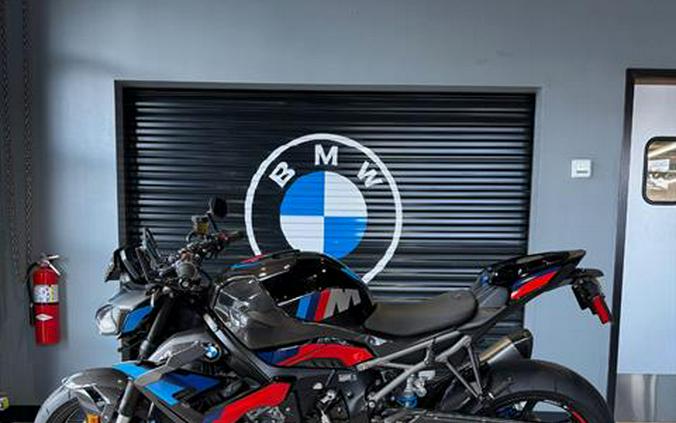 2026 BMW M1000R
