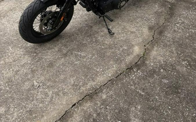 2025 Indian Chief Bobber Black Metallic