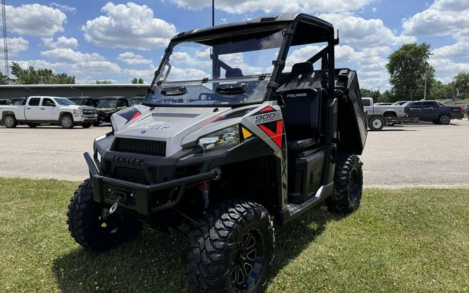 2019 Polaris® Ranger XP® 900 EPS Premium Silver Pearl