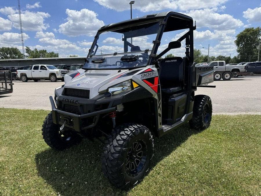 2019 Polaris® Ranger XP® 900 EPS Premium Silver Pearl